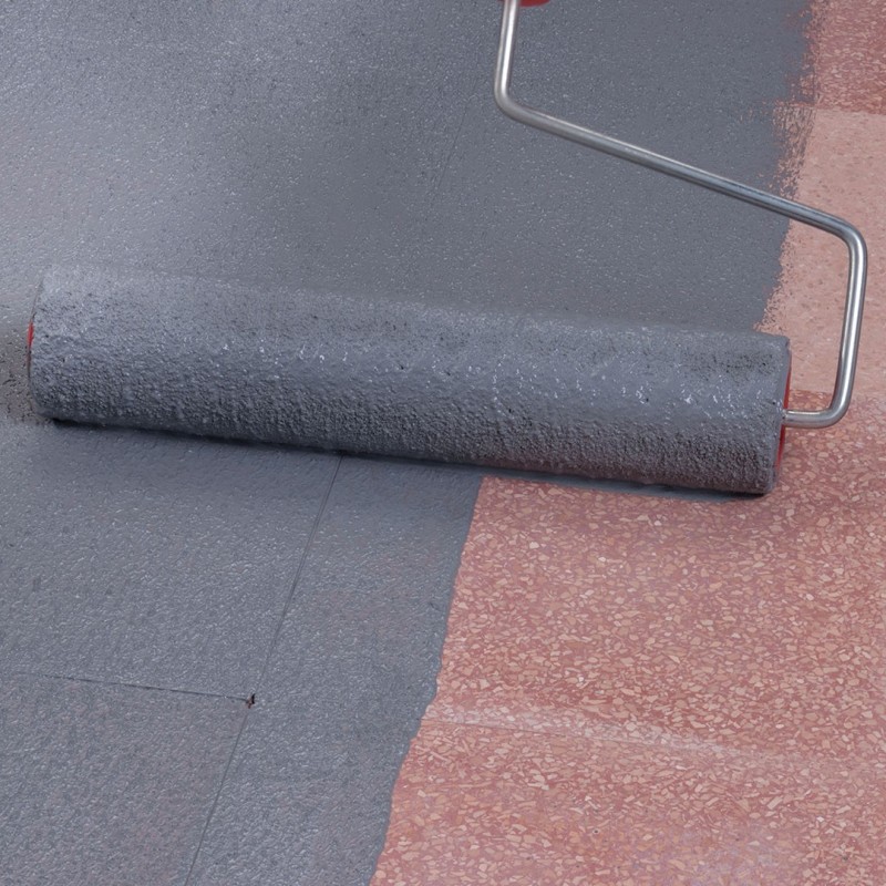 Многофункционален, готов за употреба свързващ разтвор и грунд със слаб мирис